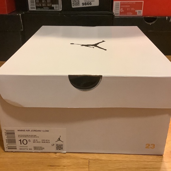 Nike Air Jordan 1 Low Gym Red Sail Mens Size 9 - Picture 13 of 13